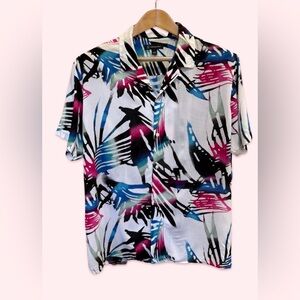 INC International Concepts Button Up Shirt
Men's Size L Hawaiian Floral